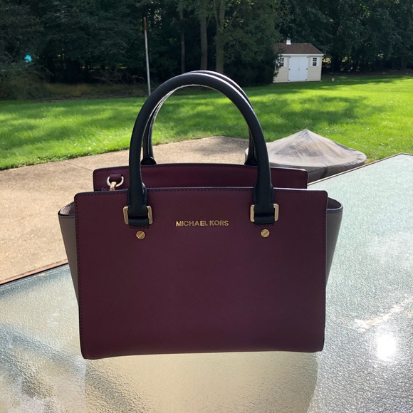 Michael Kors crossbody - Picture 2 of 8